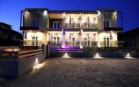 Niriides Boutique Suites